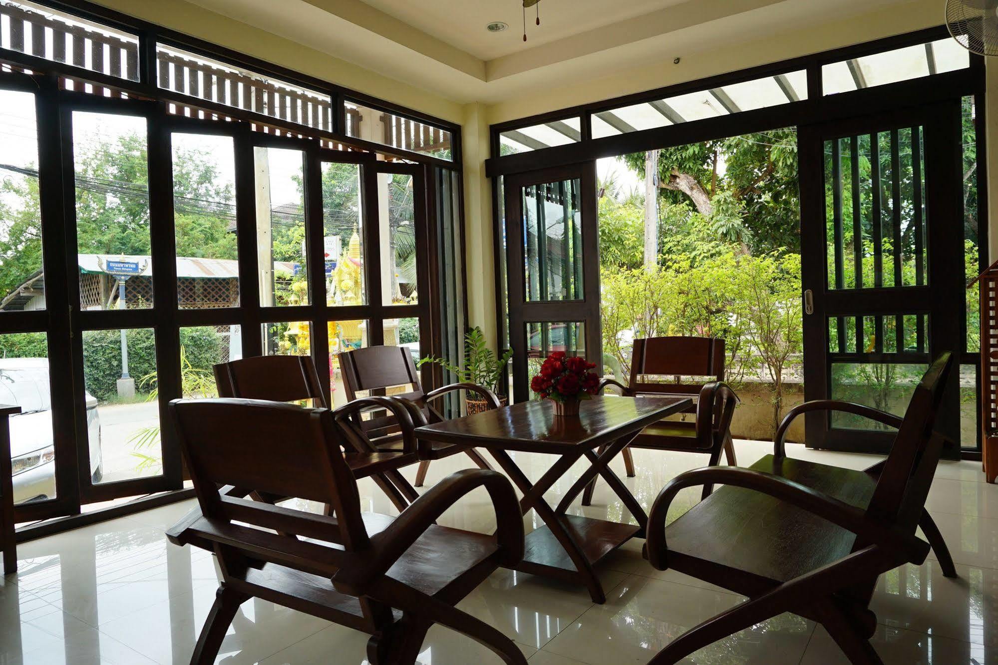 โรงแรมพรบุรี น่าน ภายนอก รูปภาพ