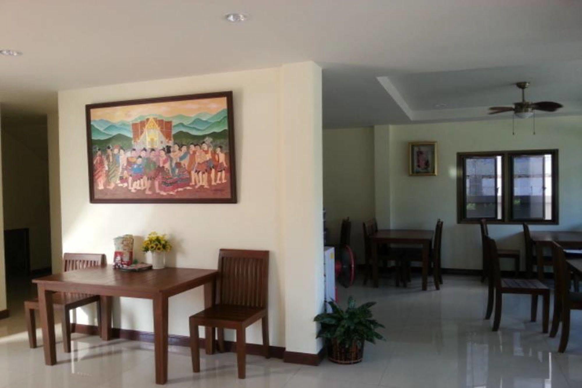 โรงแรมพรบุรี น่าน ภายนอก รูปภาพ