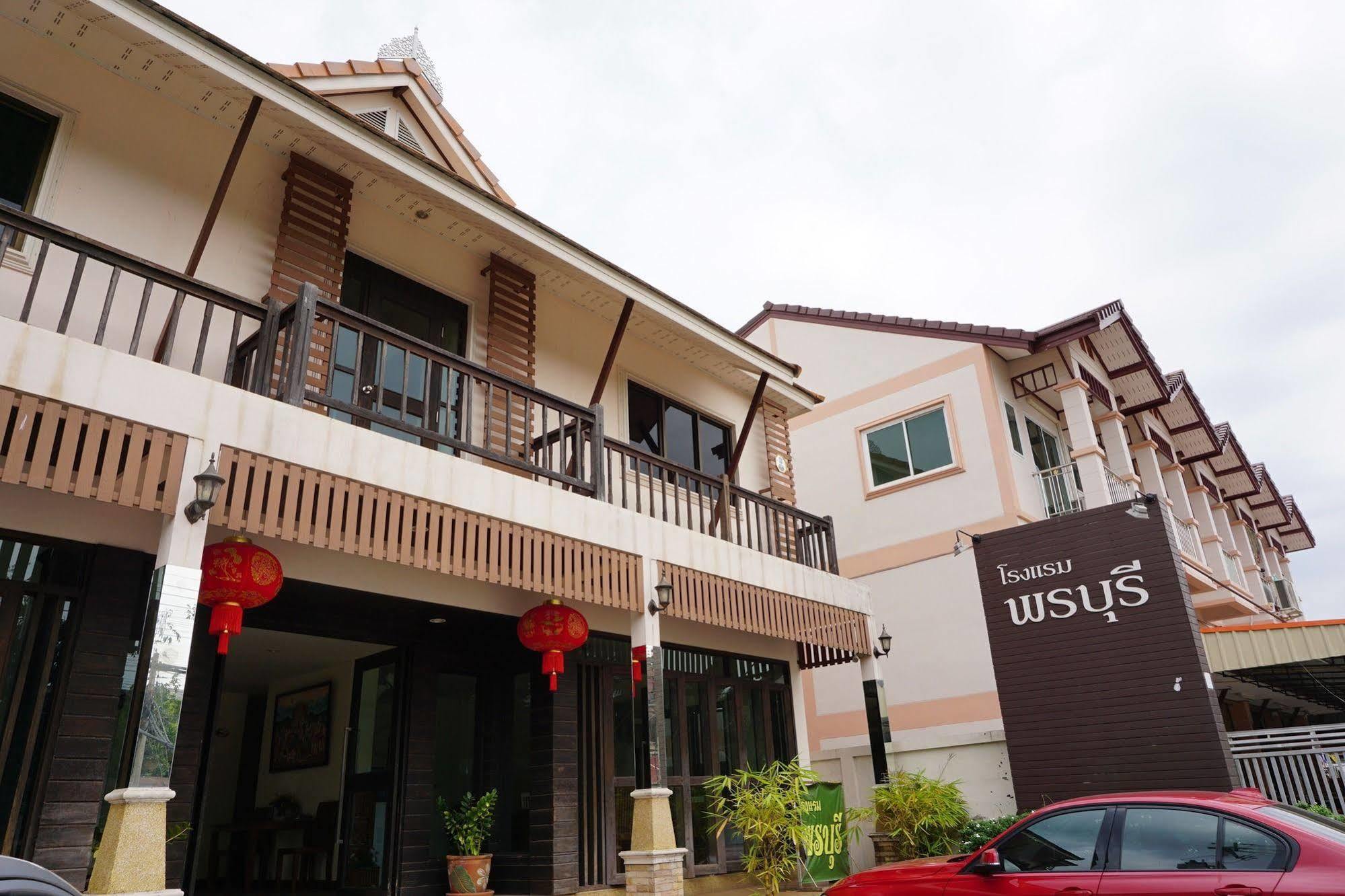 โรงแรมพรบุรี น่าน ภายนอก รูปภาพ